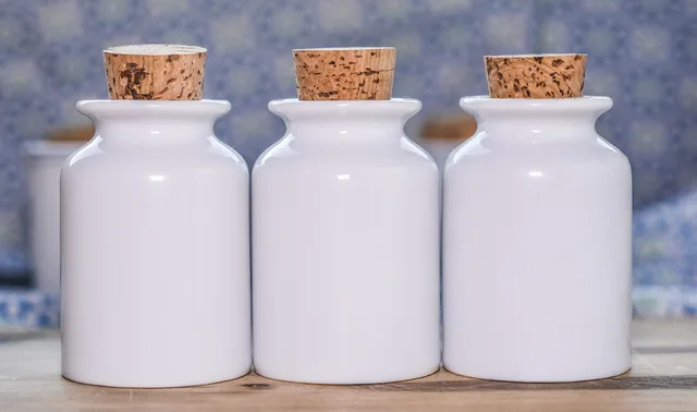 container, spices, seasoning, white, ingredient, kitchen, condiment, culinary, jar, spicy, design, set, jar, jar, jar, jar, jar. A shelf-ready checklist for stocking artisan condiments, from labels to net contents