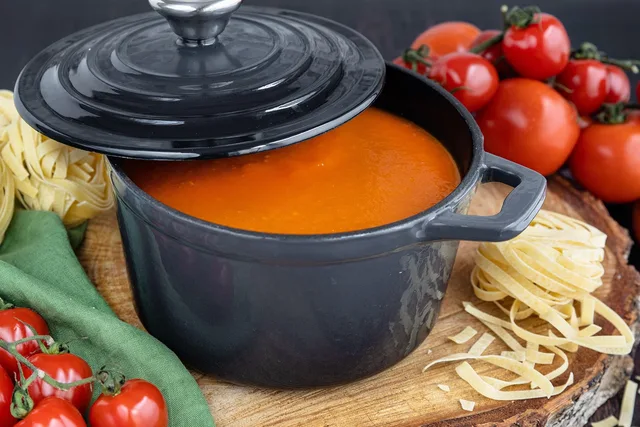 tomato sauce, tomatoes, meal, cook, soup, tomato soup, tomato sauce, soup, tomato soup, tomato soup, tomato soup, tomato soup, tomato soup. Four supplier types behind an independent sauce brand, and how to test them