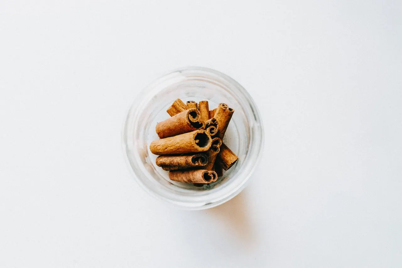 cinnamon, spices, smell, kitchen, ingredients, cake shop, food, healthy, condiments, season, power, cinnamon, cinnamon, cinnamon, cinnamon, cinnamon
