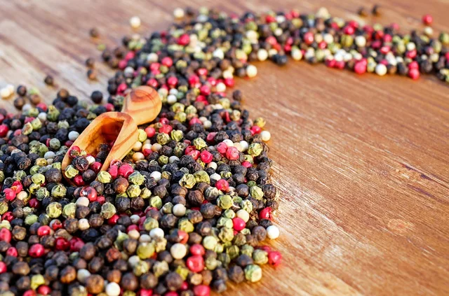 peppercorns, seasoning, spices, condiment, flavoring, ingredient, peppercorns, peppercorns, peppercorns, seasoning, seasoning, seasoning, seasoning, seasoning. How to judge evidence in condiment case studies